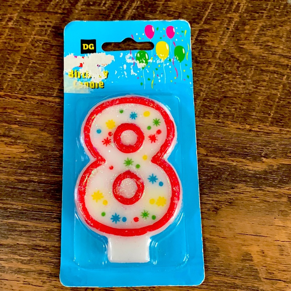 Number eight birthday candle